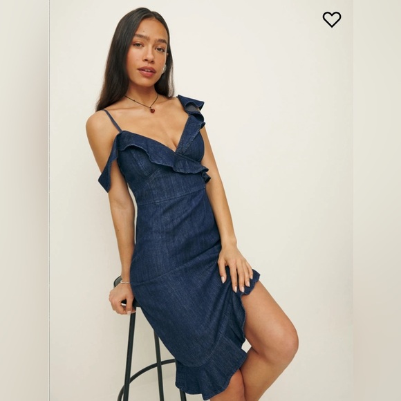 NWT Reformation Evelyn Denim Dress in Galilee Size 6 - Asymmetrical Blue Dress - Picture 4 of 9
